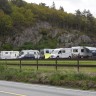 Sandnes Camping Mandal - Blick von der Strasse zum Campingplatzes