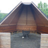 Nuorgamin lomakeskus - offene Grillhütte mit Blich zum Fluß