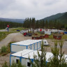 Saltdal Turistsenter - Blick über den Platz 